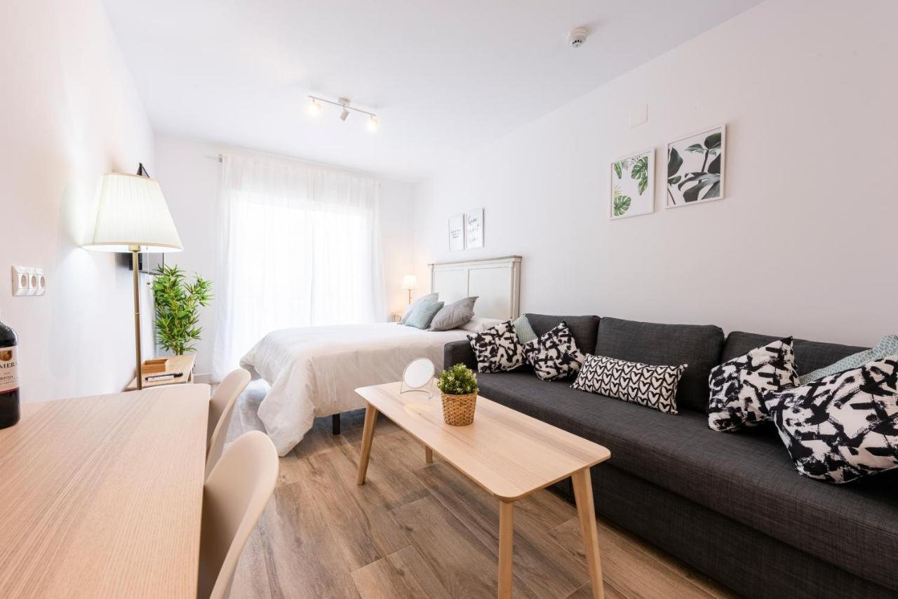 Apartamentos Toboso Plaza Нерха Екстер'єр фото A studio apartment in Madrid, Spain