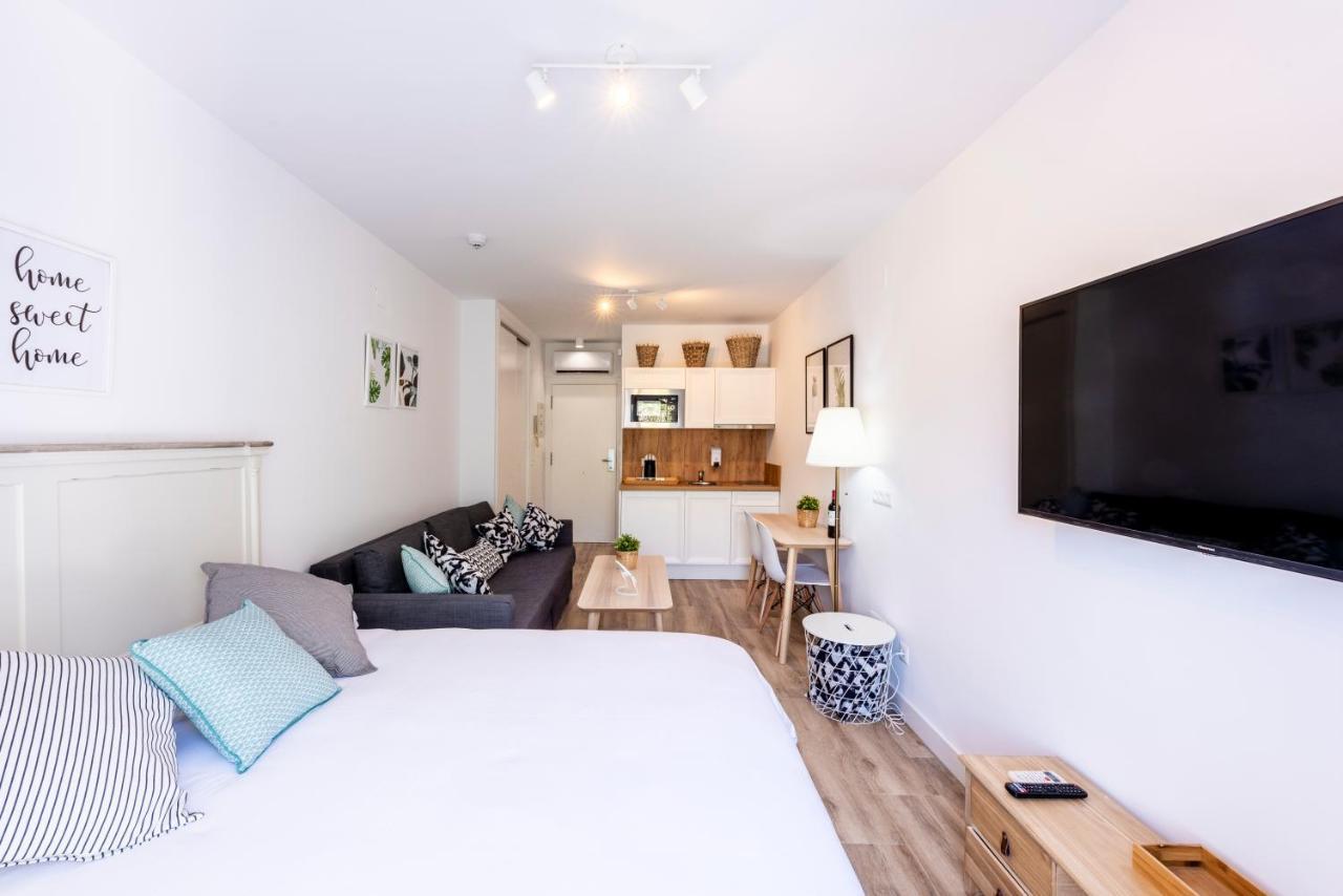Apartamentos Toboso Plaza Нерха Екстер'єр фото Studio apartment
